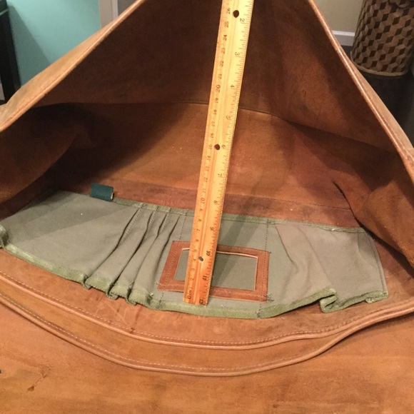 ORVIS Saddle Leather Bag - Picture 4 of 7